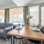 Nice Home In Stavenisse With Jacuzzi